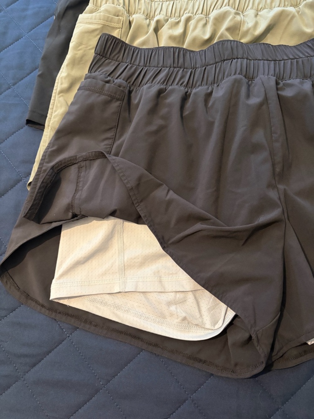 Columbia Women's Athletic Shorts in Black and Tan - Picture 8 of 8